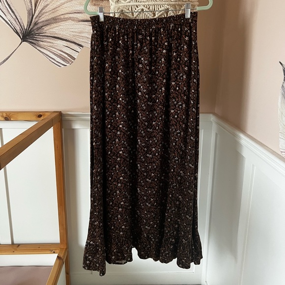 Rylee and Cru Vintage-Black Winter Bloom Oceanside Womens Skirt - Picture 3 of 7